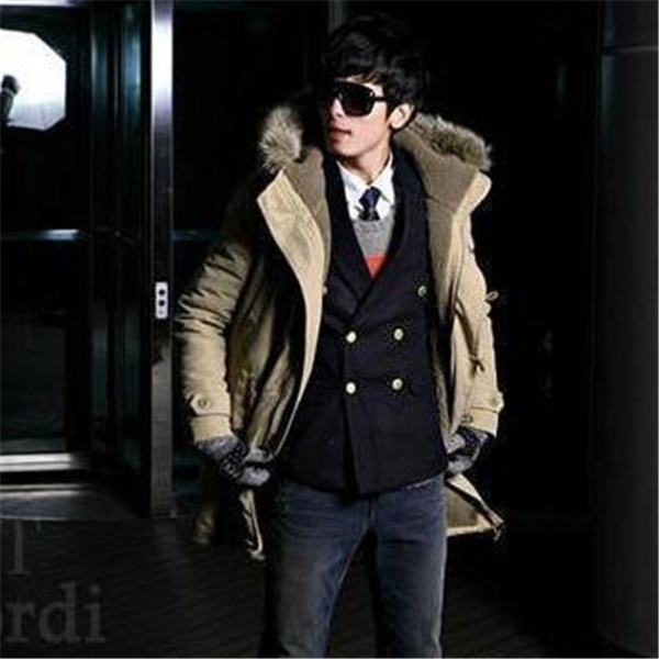 Medium long coat - Image 8